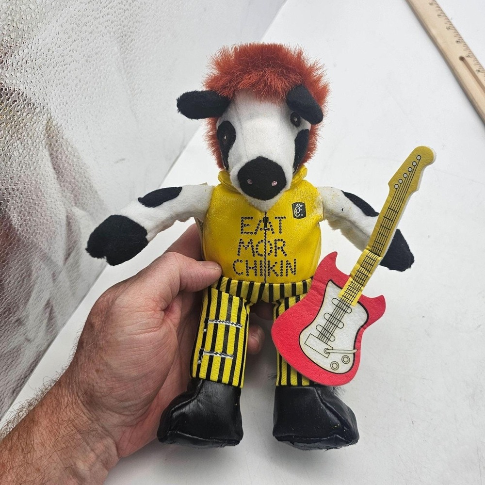 RARE 2007 Chick-fil-A Cow Plush Rockstar Animal‎ Yellow Guitar Eat Mor Chikin